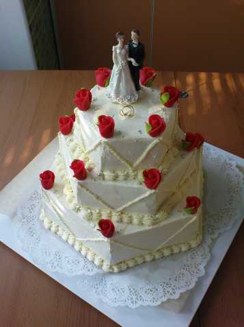 Domácí pečení svatebních dortů